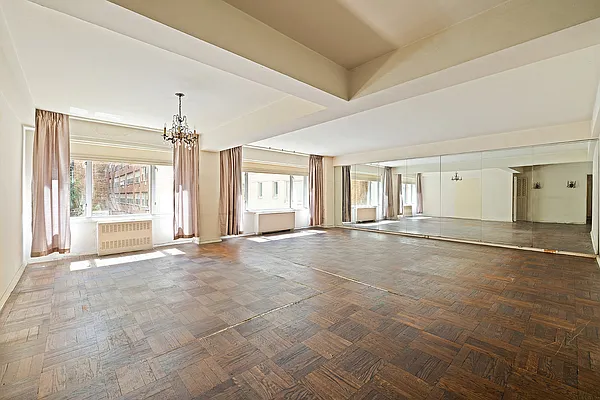 Living room, photo 1
