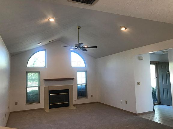5th image of 2437 Sportsman Dr