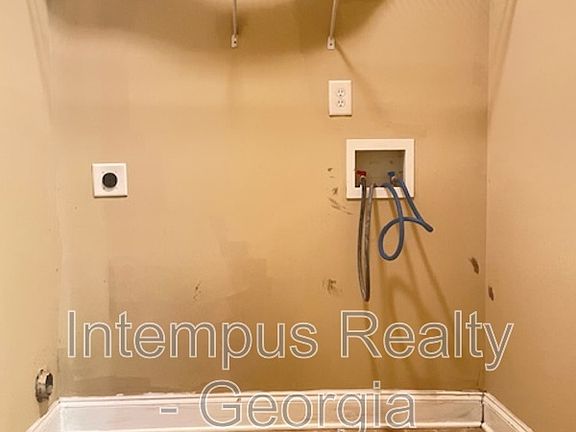 4th image of 1180 Pepper Ln