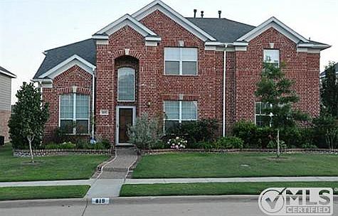 1st image of 819 Cascades Dr