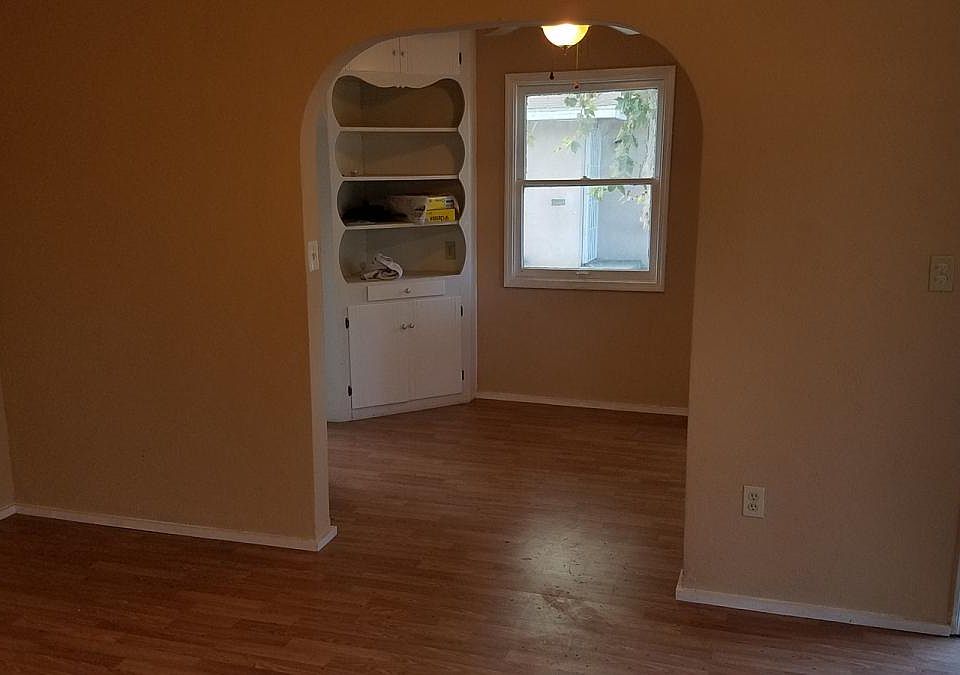 2nd image of 324 N Ferger Ave
