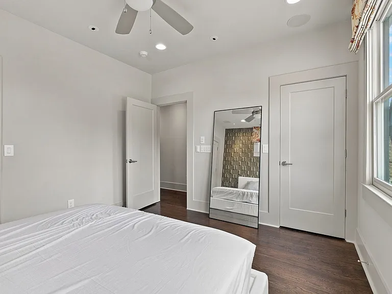 612 Monroe St — Photo 25