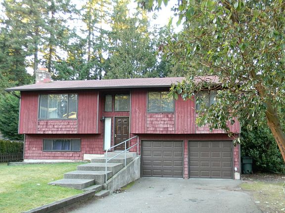 3rd image of 5404 Pineridge Pl NE
