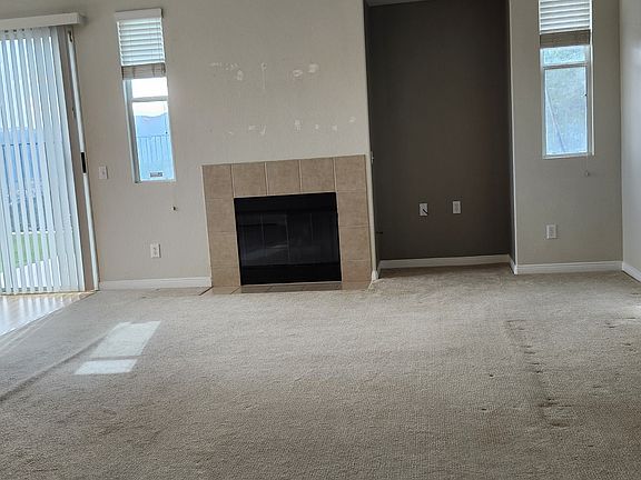 4th image of 15498 Shore Breeze St