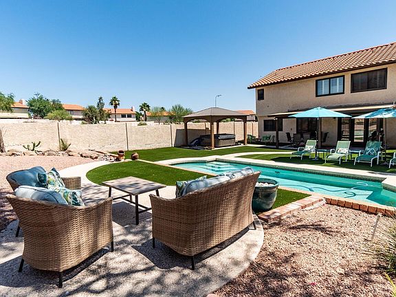 5th image of 1460 N La Rosa Dr