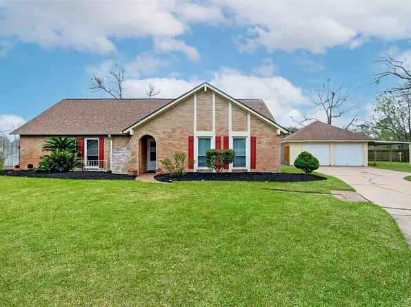 13807 Imperial Ct, Sugar Land, TX 77498