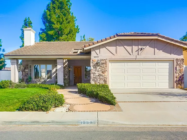 18397 Camberwell Ln — Photo 39