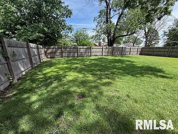 5th image of 607 N McLaren St