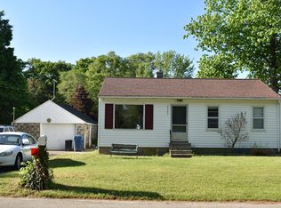 15783 Railroad Ave, Spring Lake, MI 49456