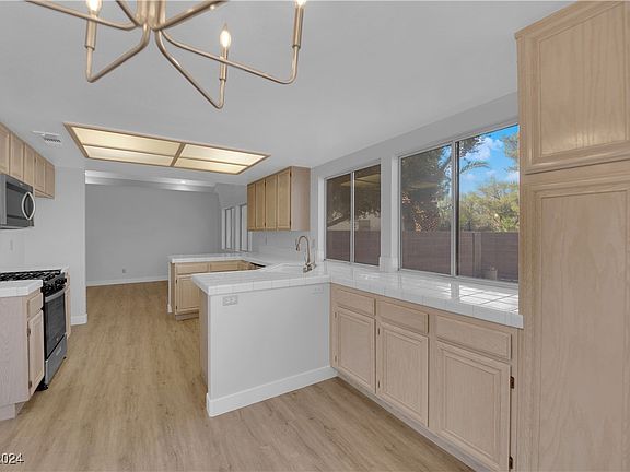 5th image of 4816 Foxwarren Ct