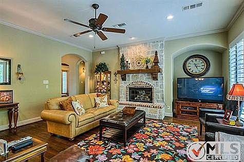 4th image of 3200 Timberline Dr
