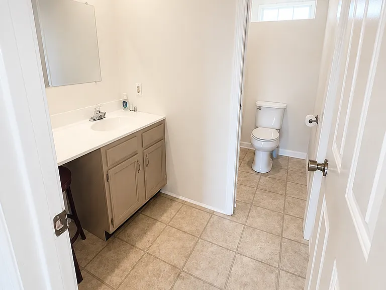 50 Carriage House Dr — Photo 13