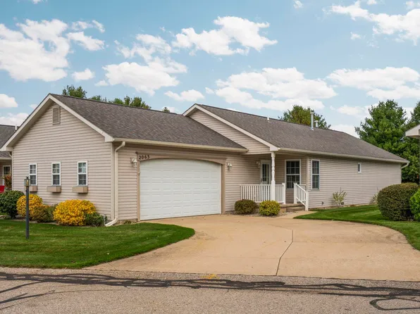 2063 Seaview Dr, Traverse City, MI 49686