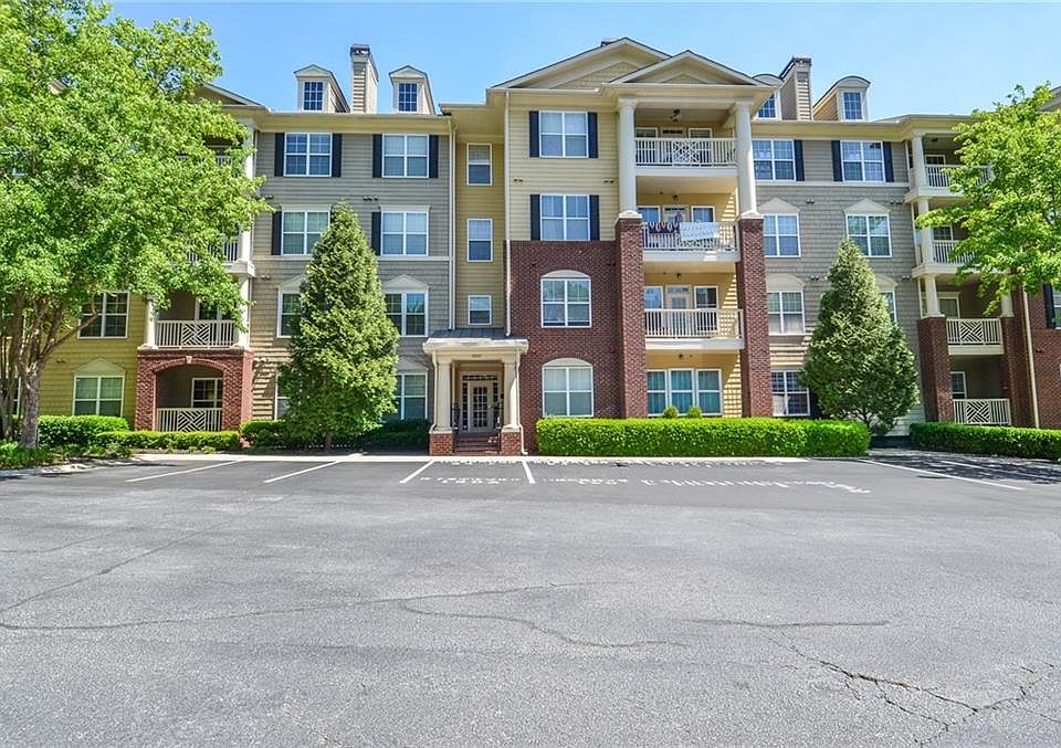 1st image of 3150 Woodwalk Dr SE Unit 3202