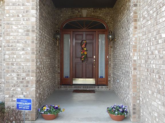 2nd image of 702 Heather St
