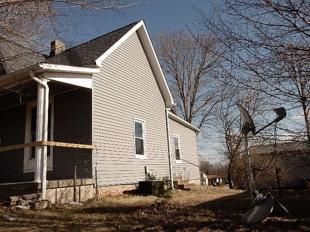 2nd image of 315 N Broadway St