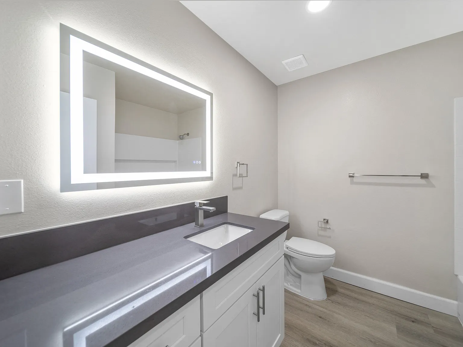 Wescove Apartments — Photo 4