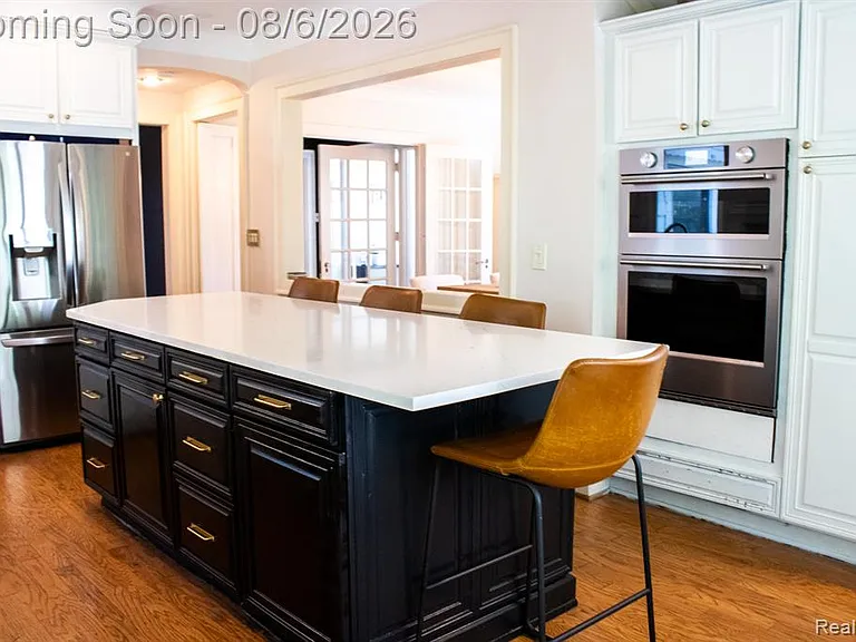 1010 Kensington Ave — Photo 23