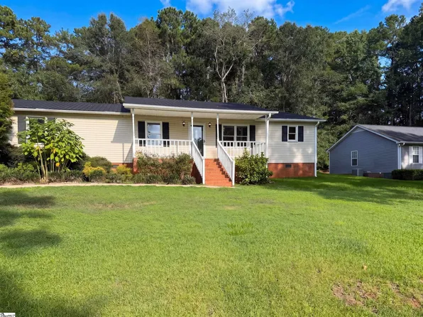 106 Hilltop Rd, Laurens, SC 29360