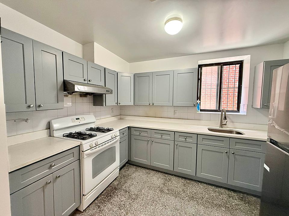 1st image of 50-11 38th St Floor 1