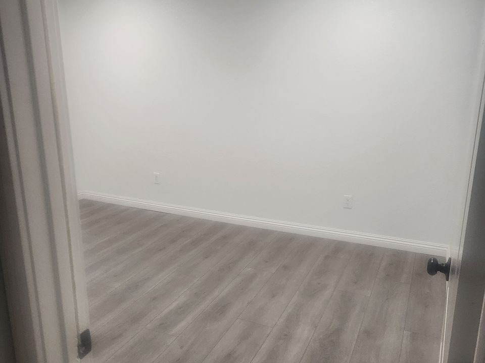 2nd image of 4202 E 52nd St