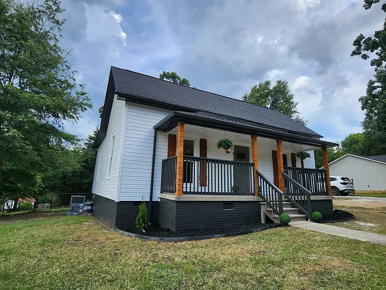 1828 Maxton Ave — Photo 22