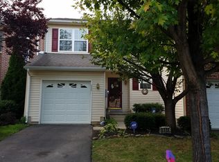 6909 Hunt Dr, Macungie, PA 18062