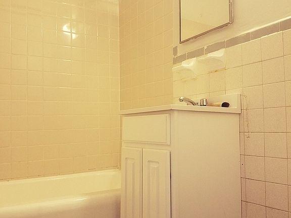 4th image of 210 W 251st St APT 7A