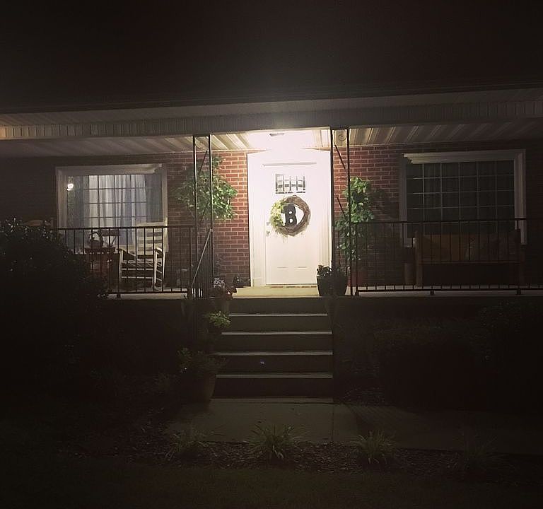 1st image of 2560 Old Clarksville Park