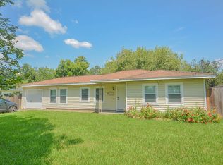 116 Texas Ave, League City, TX 77573