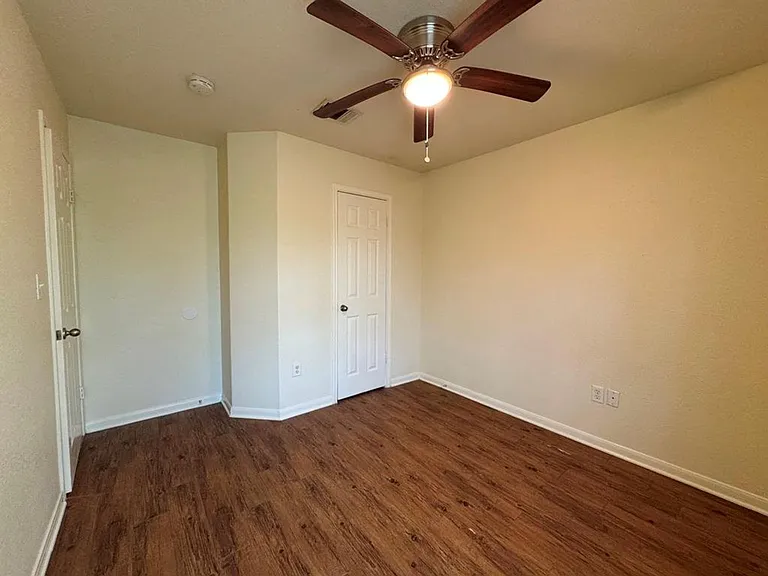 7309 Ritchie Dr — Photo 15