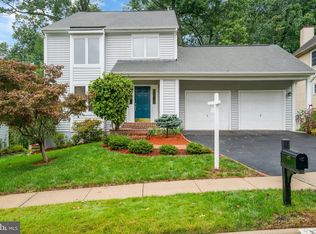 8622 Lauren Dr, Springfield, VA 22153