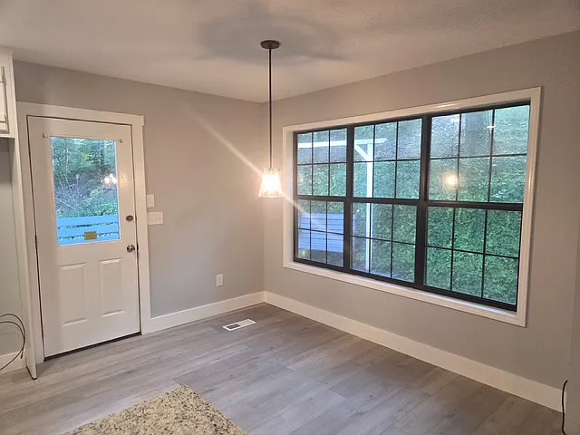 2270 Sparrow Ridge Dr NE — Photo 7