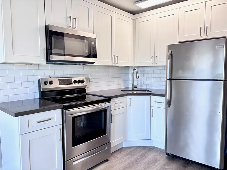 402 N 10th St #13 — Photo 10