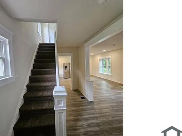 517 East Ave, Akron, OH 44320