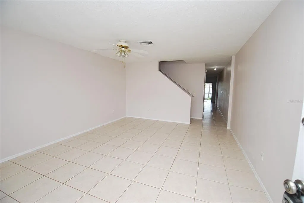 2 bed, 2.5 bath, 1490 sqft, $1,950 — Photo 2