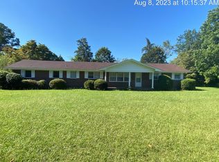 7649 Raeford Rd, Fayetteville, NC 28304