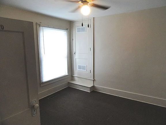 4th image of 774 Congress St