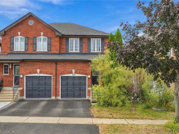 5169 Des Jardines Dr, Burlington, ON L7L 6P7