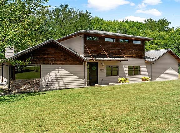 3rd image of 9300 Twin Creeks Cir