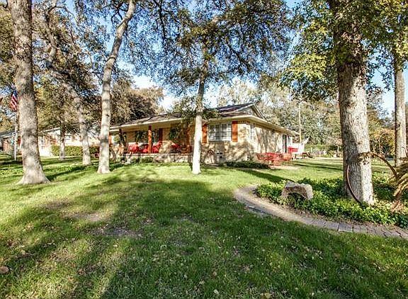 4th image of 3210 Medina Dr