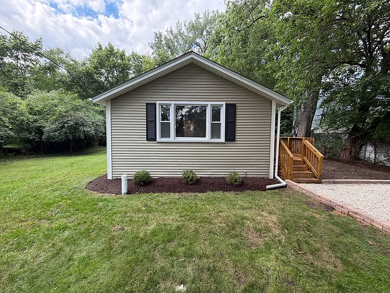 8650 Chicago Ave — Photo 2