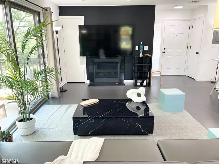 18 Sam Bonnell Dr — Photo 4