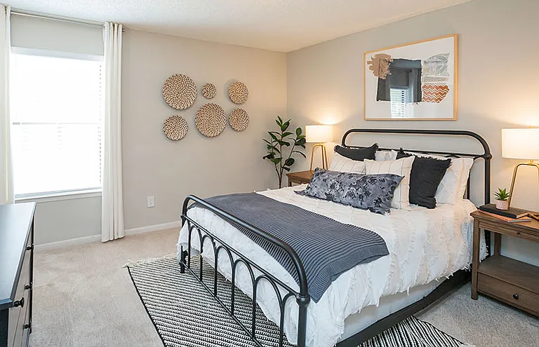 Residences at Glenview Reserve Apartment Homes — Photo 15
