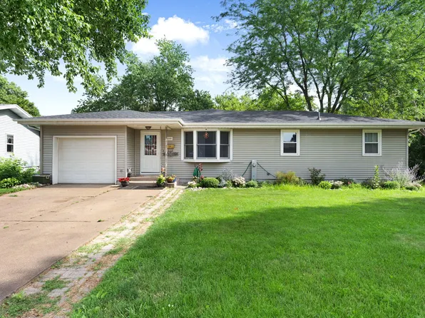 2109 Americana Ave, Muscatine, IA 52761