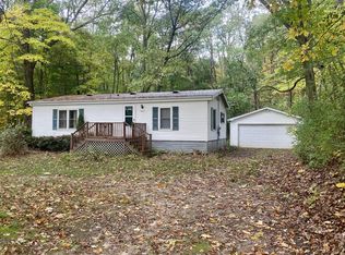 9863 Avalon Rd, Greenville, MI 48838