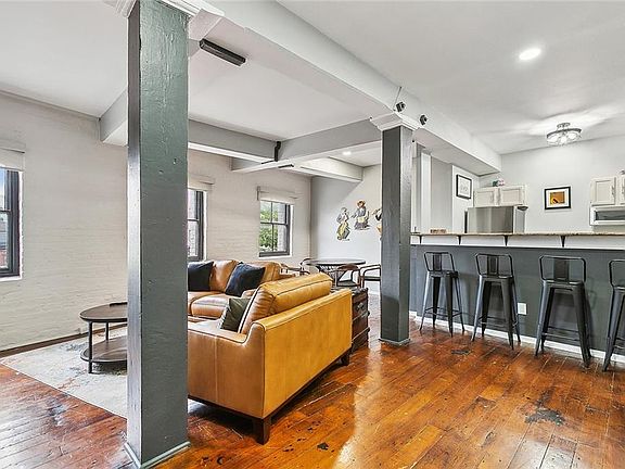 4th image of 333 Julia St APT 325