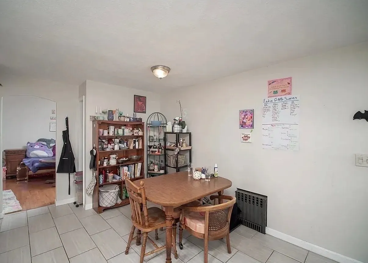 21 Quincy St — Photo 2