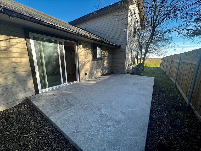 1204 Blackjack St #B — Photo 21