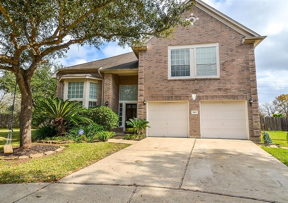 1st image of 15603 Rosewood Hill Ct